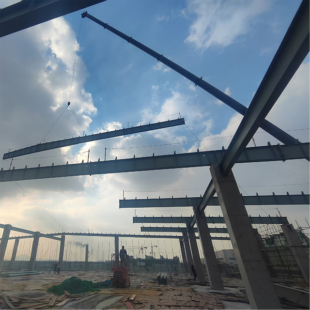 Hurricane-Proof Steel Hangars 60m Spans, 70ms Wind Rating